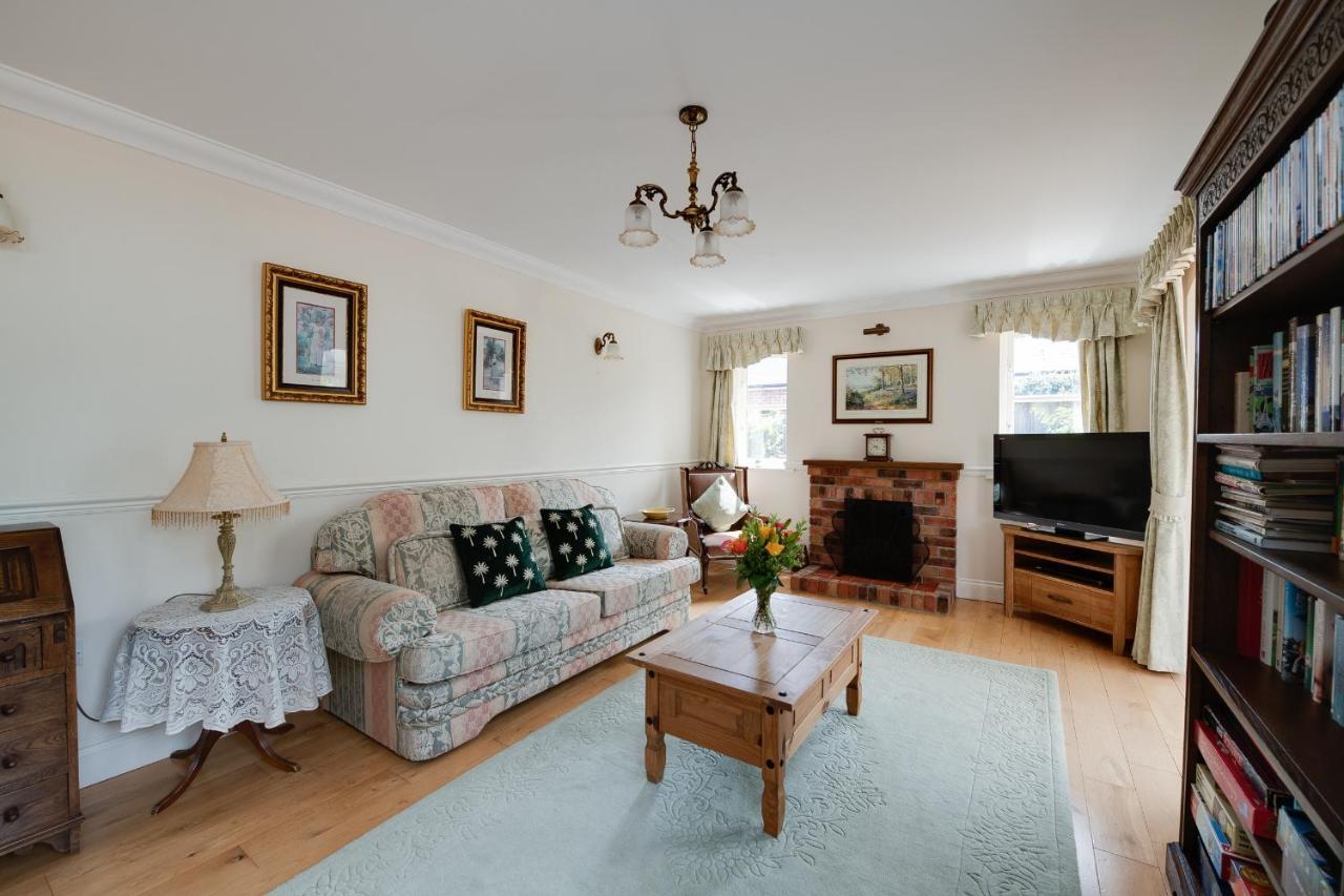 Oak Tree Cottage, Charming, Rural New Forest Home Boldre Exterior photo